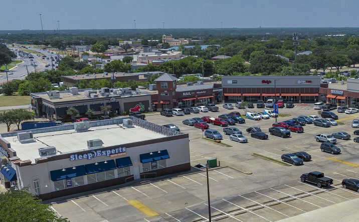 Pictures of Retail property located at 3808‐3810 South Cooper St, Arlington, TX 76015 for lease - image #1