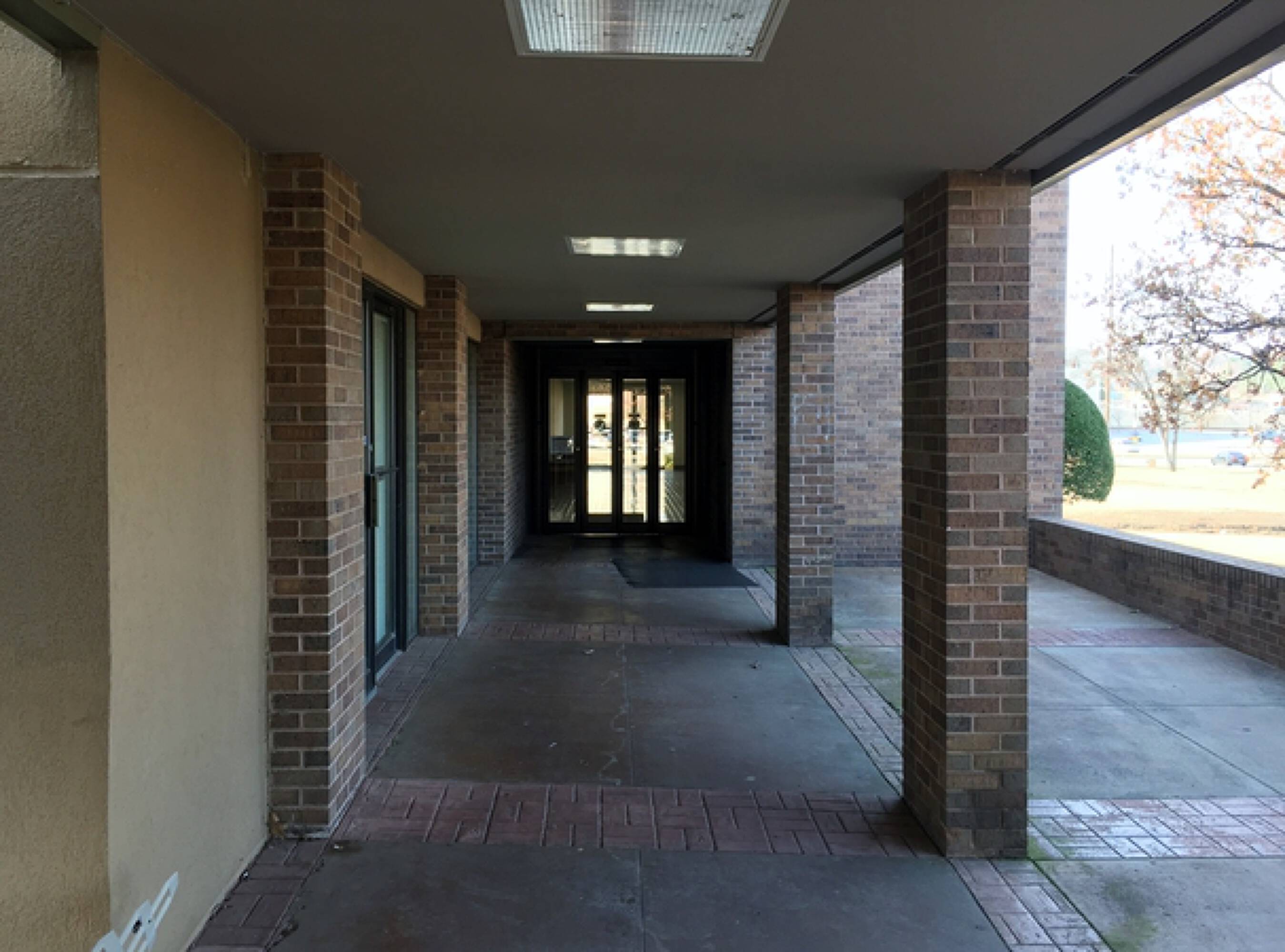 1501 S Waldron Rd, Fort Smith, AR 72903