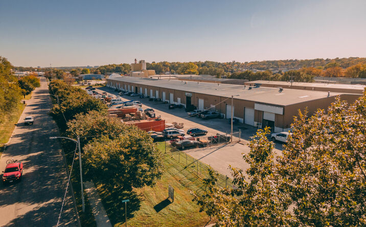Pictures of Industrial property located at 3305-3384 88th Plaza, Omaha, NE 68134 for lease - image #1