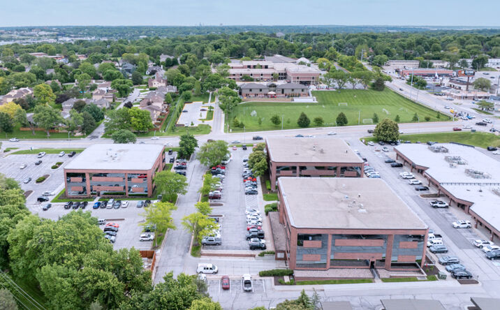 Pictures of Office property located at 12120 Shamrock Plaza, Omaha, NE 68154 for lease - image #1