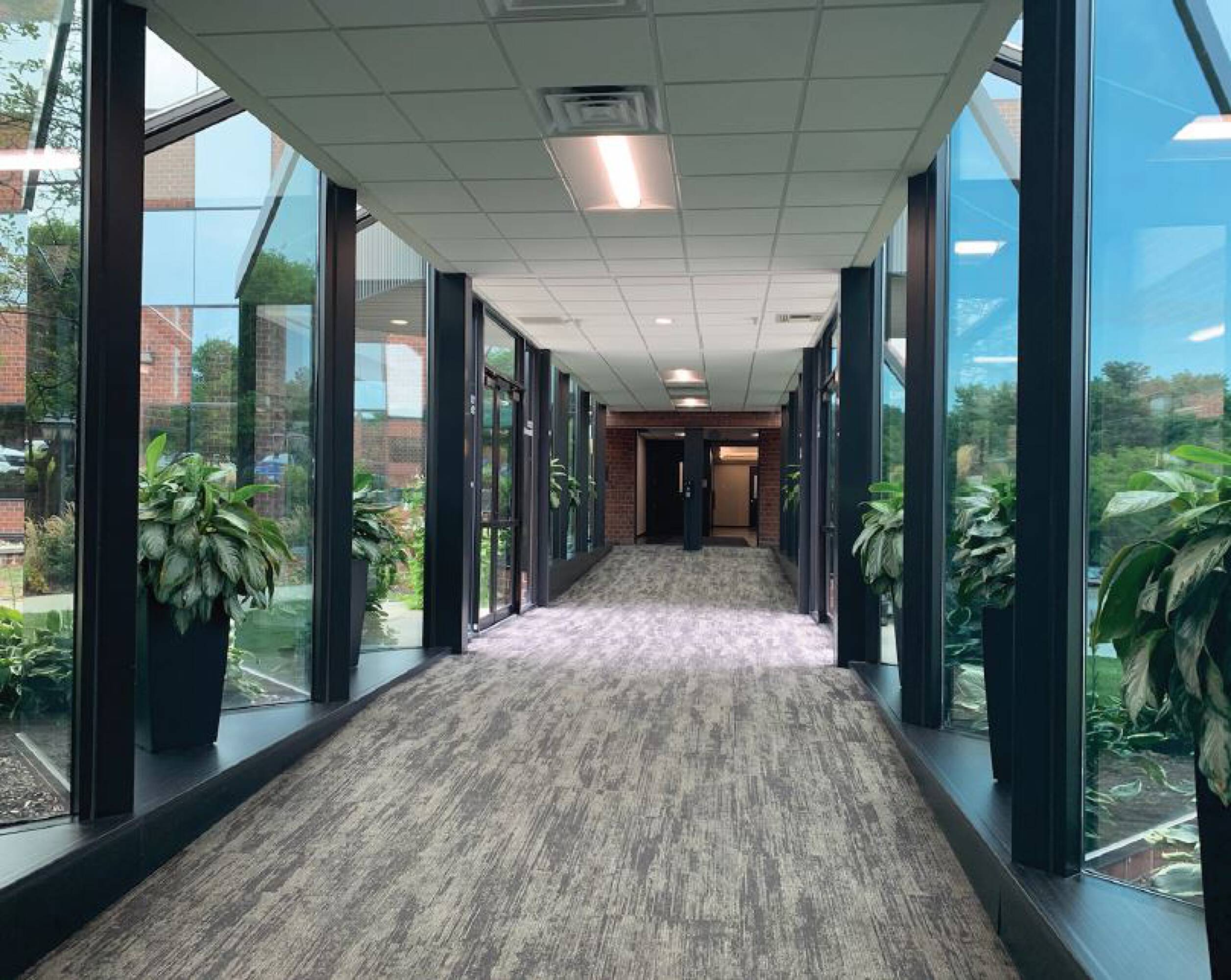 12120 Shamrock Plaza, Omaha, NE 68154