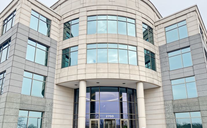 Pictures of Office property located at 2700 Patriot Boulevard Suite 250, Glenview, IL 60026 for lease - image #1