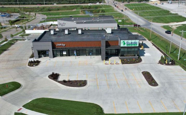 Pictures of Retail property located at 20112 Pierce Street, Elkhorn, NE 68022 for sales - image #1