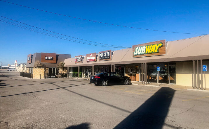 Pictures of Retail property located at 7800 E Harry St, Wichita, KS 67207 for lease - image #1