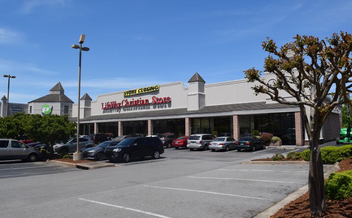 Pictures of Retail property located at 11600 Chenal Parkway, Little Rock, AR 72211 for lease - image #1