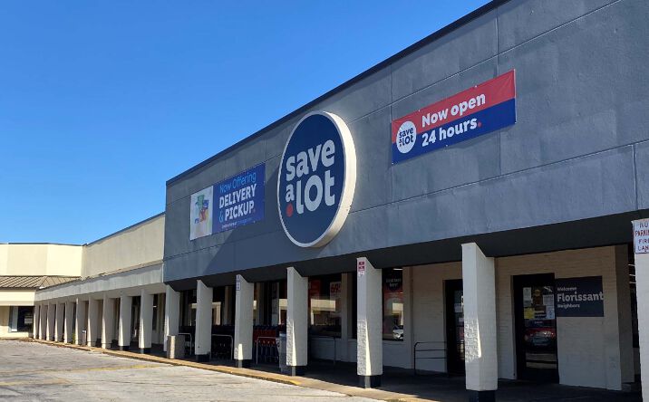 Pictures of Retail property located at 440 N Hwy 67, Florissant, MO 63031 for lease - image #1