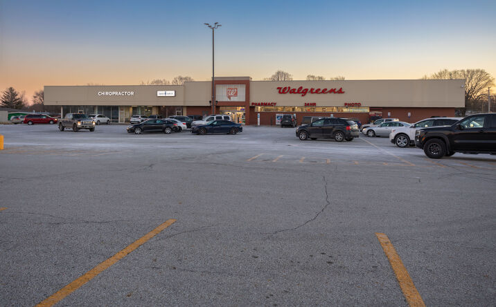 Pictures of Retail, Office property located at 2545 E. Euclid Avenue, Des Moines, IA 50317 for lease - image #1