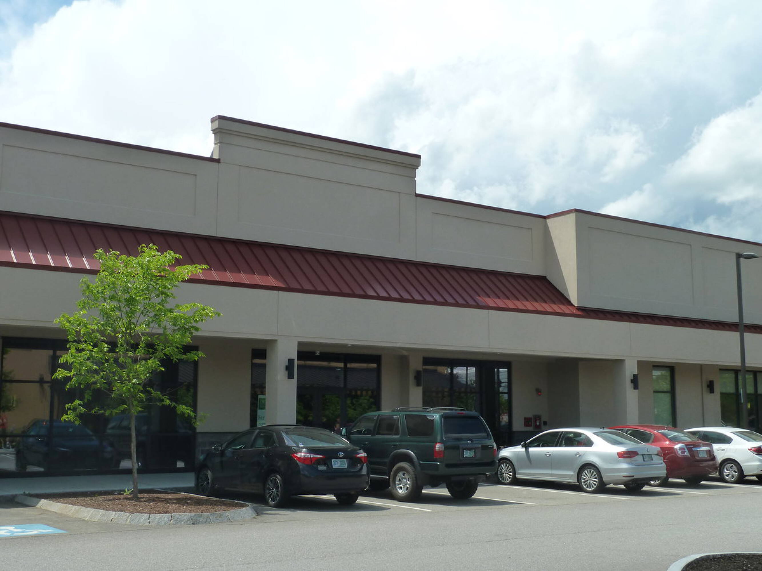 8 Loudon Road, Concord, NH 03301