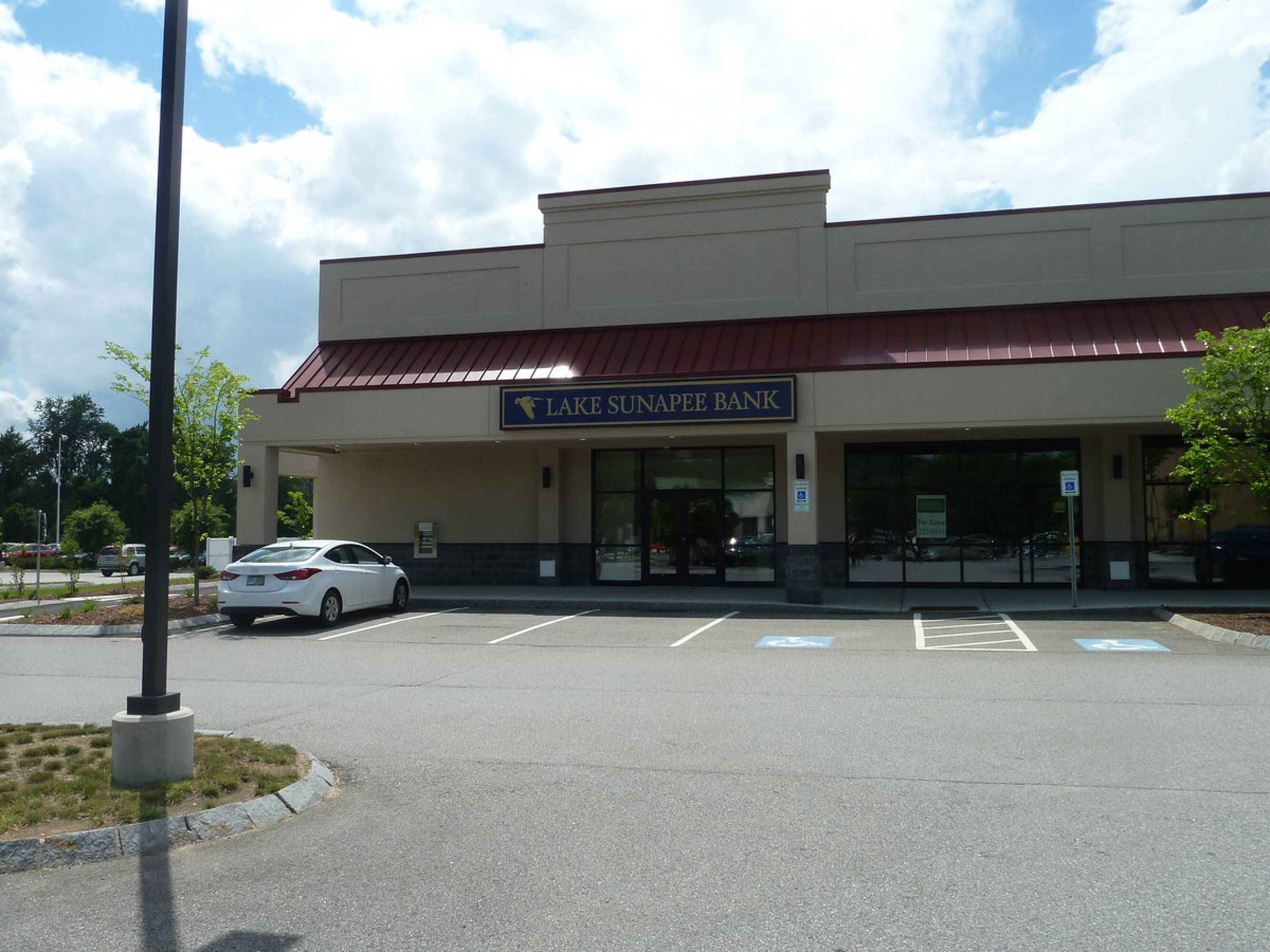 8 Loudon Road, Concord, NH 03301