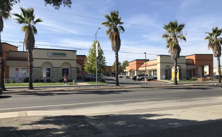 Pictures of Retail property located at 6048 Stockton Blvd, Sacramento, CA 95824 for lease - image #1