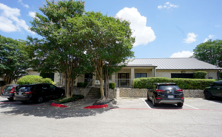 Pictures of Office property located at 301 Hesters Crossing Rd, Round Rock, TX 78681 for lease - image #1
