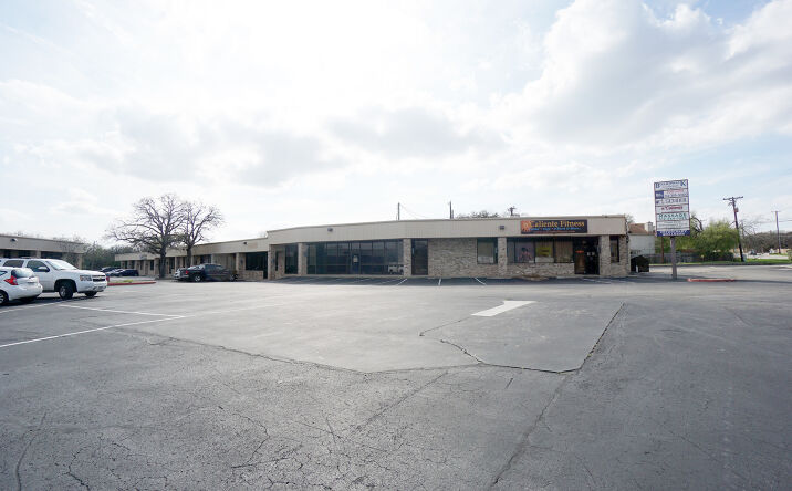 Pictures of Office property located at 2111 Sam Bass Rd, Round Rock, TX 78681 for lease - image #1