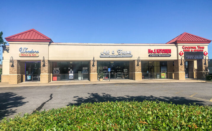 Pictures of Retail property located at 1317 N Maize Rd, Wichita, KS 67212 for lease - image #1