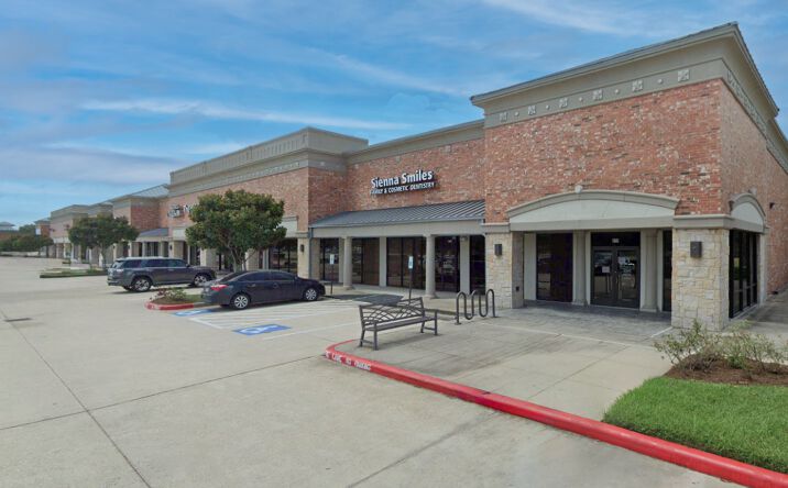 Pictures of Retail property located at 9029-9119 Highway 6, Missouri City, TX 77459 for lease - image #1