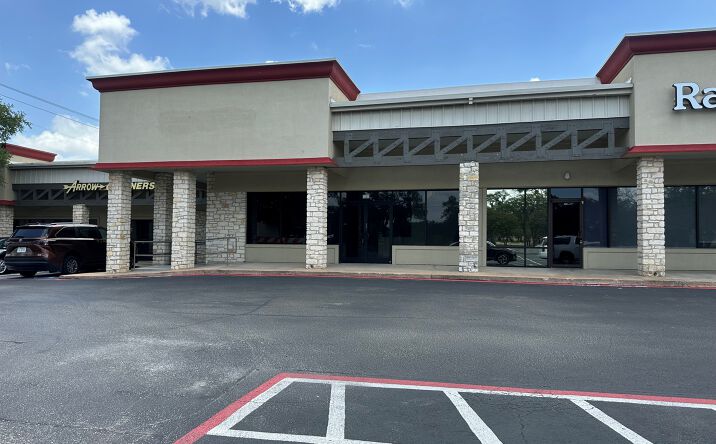 Pictures of Retail property located at 1205 Round Rock Ave, Round Rock, TX 78681 for lease - image #1