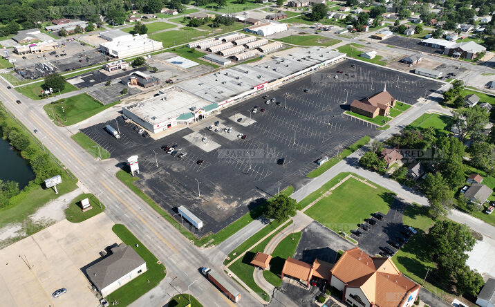 Pictures of Retail property located at 1000 Hall St, Coffeyville, KS 67337 for lease - image #1