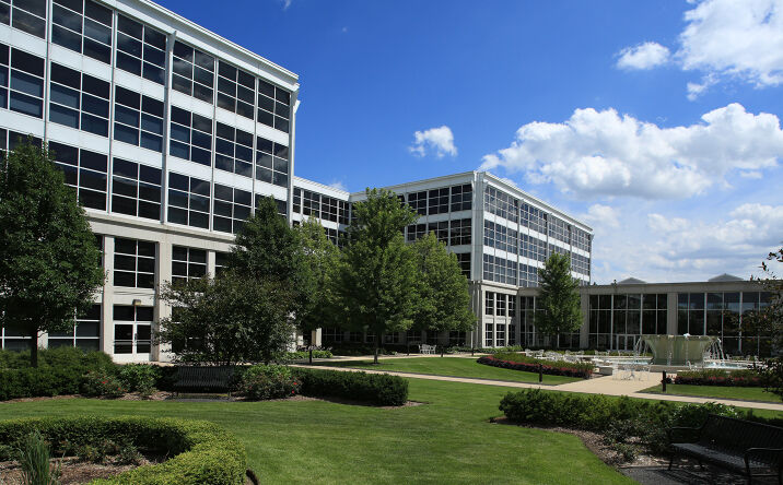 Pictures of Office property located at 9 Parkway Boulevard North, Deerfield, IL 60015 for lease - image #1