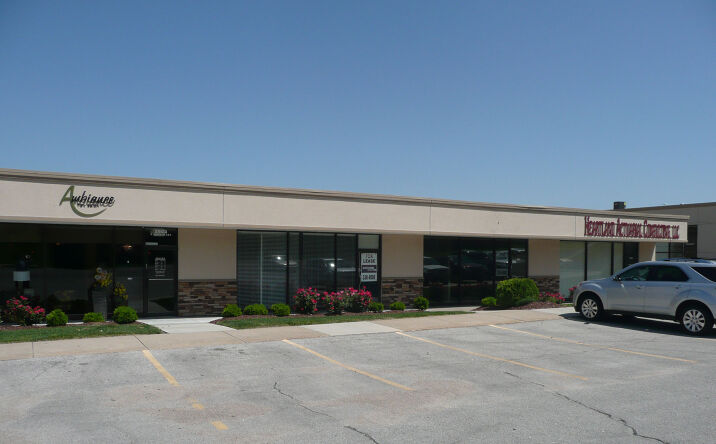Pictures of Retail, Office property located at 2604-34 S 158th Plz & 2603-38 S 159th Plz, Omaha, NE 68130 for lease - image #1