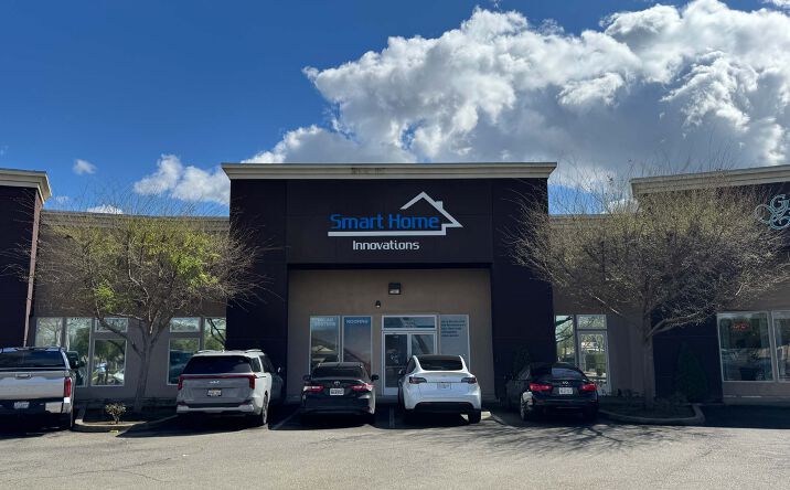 Pictures of Office property located at 4930 E Ashlan Ave, Fresno, CA 93726 for lease - image #1