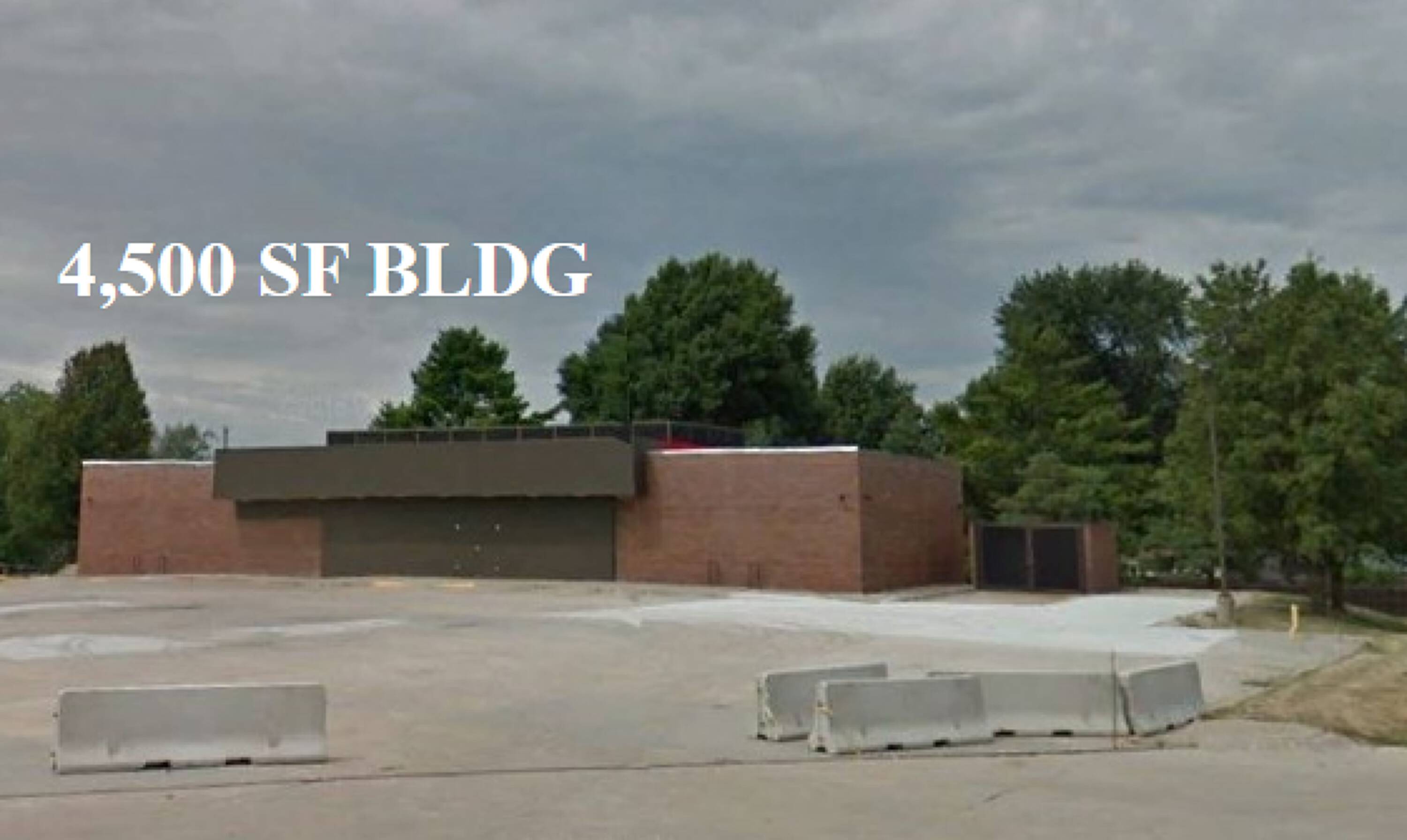 4024 Fleur Dr, Des Moines, IA 50321