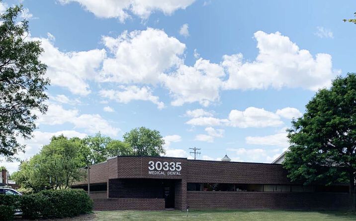 Pictures of Office property located at 30335 W 13 Mile Rd, Farmington Hills, MI 48334 for lease - image #1