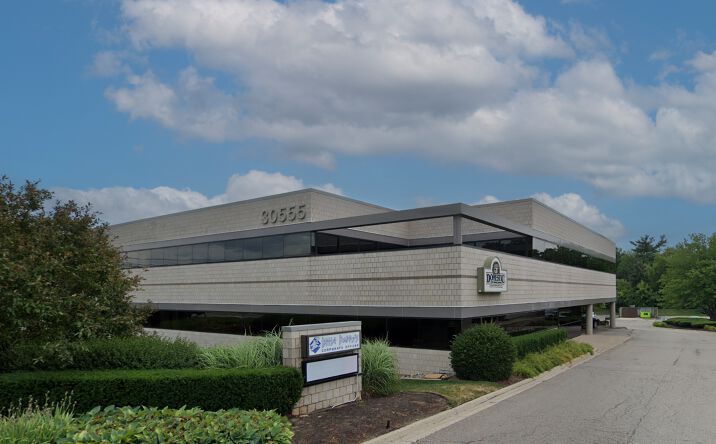 Pictures of Office property located at 30555 Northwestern Hwy, Farmington Hills, MI 48334 for lease - image #1