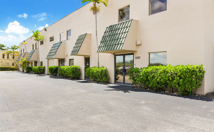 Pictures of Office property located at 6001 NW 153rd St, Miami Lakes, FL 33014 for lease - image #1