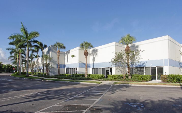 Pictures of Office, Industrial property located at 4350-4380 Oakes Rd, Davie, FL 33314 for lease - image #1