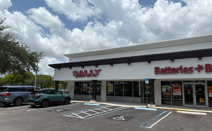 Pictures of Retail property located at 551 N. State Road 7, Royal Palm Beach, FL 33411 for lease - image #1
