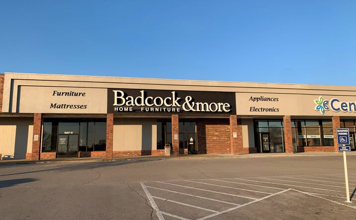 Pictures of Retail, Office, Special Purpose property located at 1947 Madison St, Clarksville, TN 37043 for lease - image #1