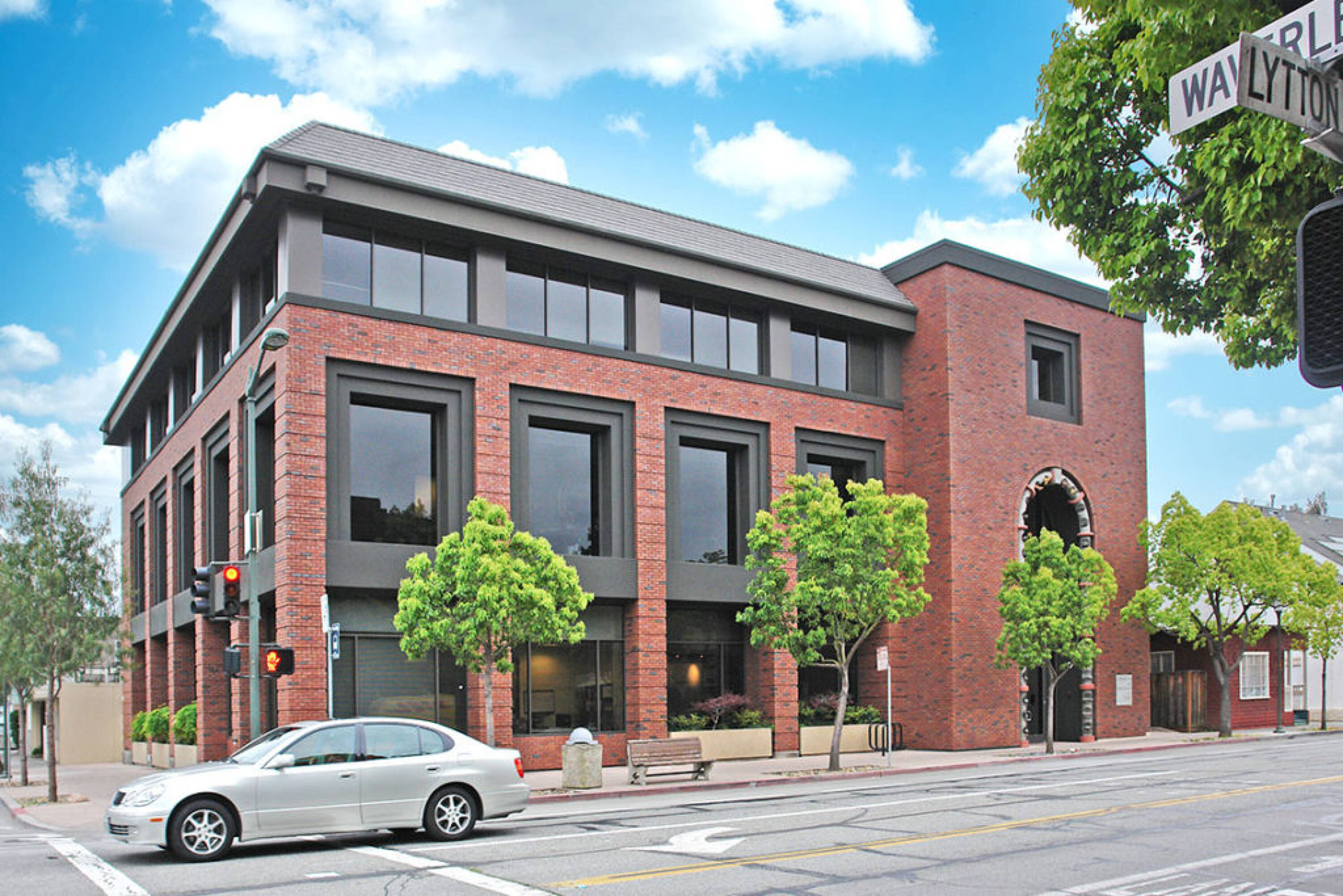 390 Lytton Ave, Palo Alto, CA 94301