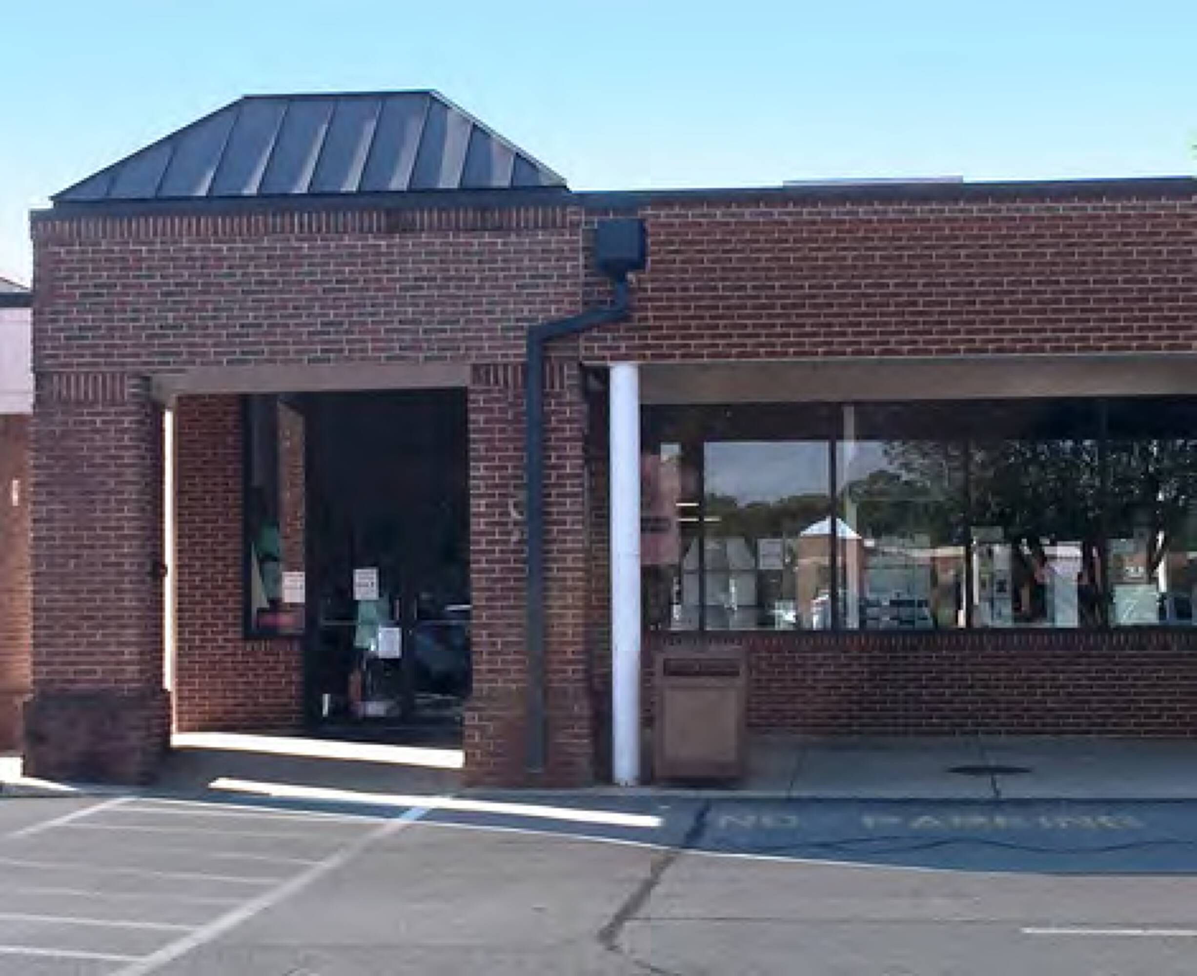 504 Pantops Ctr, Charlottesville, VA 22911