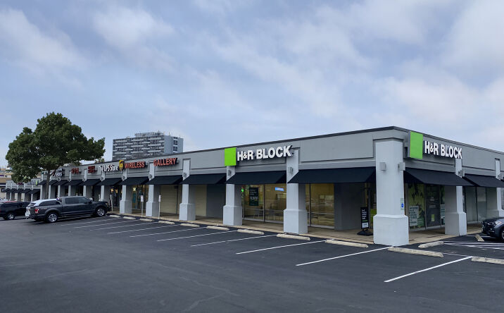 Pictures of Retail, Office, Restaurant property located at 7105 San Pedro Ave, San Antonio, TX 78216 for lease - image #1