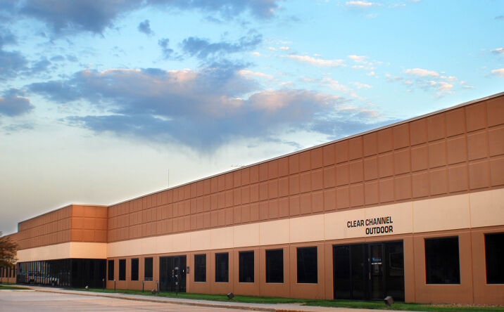 Pictures of Industrial property located at 4145 109th St, Urbandale, IA 50322 for lease - image #1