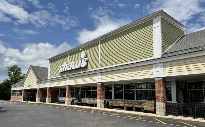 Pictures of Retail property located at 4 Plaistow Rd, Plaistow, NH 03865 for lease - image #1