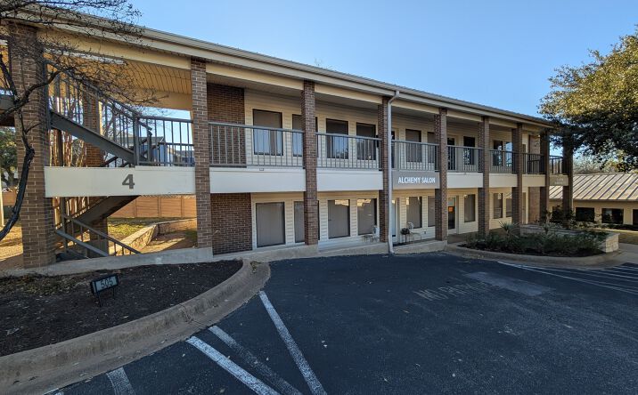 Pictures of Retail, Office property located at 1911 N Austin Ave, Georgetown, TX 78626 for lease - image #1