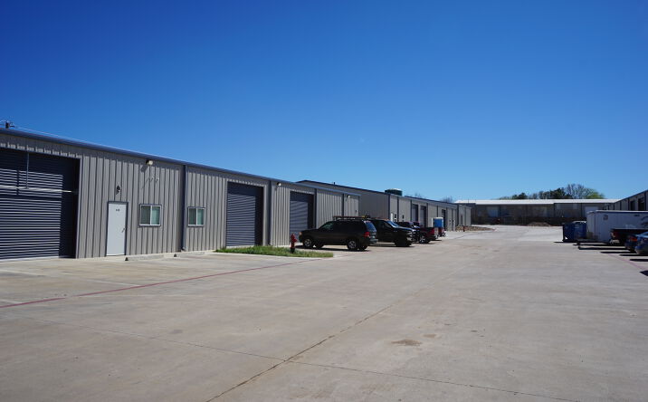 Pictures of Industrial property located at 7 Applegate Cir, Round Rock, TX 78665 for lease - image #1