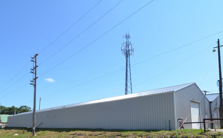 Pictures of Industrial property located at 201 33rd St Dr SE, Cedar Rapids, IA 52403 for lease - image #1