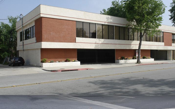 Pictures of Office property located at 24303 Walnut St, Santa Clarita, CA 91321 for lease - image #1