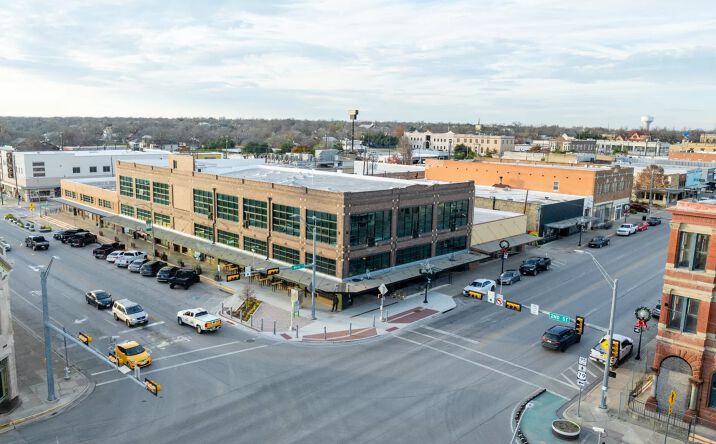 Pictures of Retail, Office, Special Purpose property located at 120 W 2nd St, Taylor, TX 76574 for lease - image #1