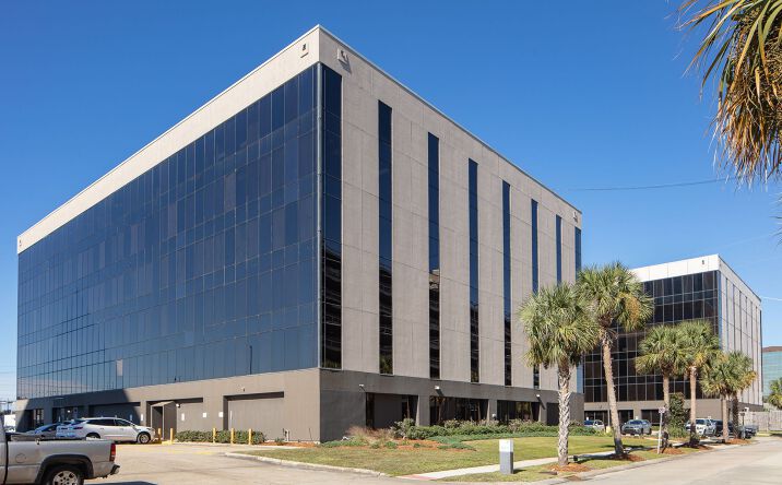Pictures of Office property located at 3300 N Causeway Blvd, Metairie, LA 70002 for lease - image #1