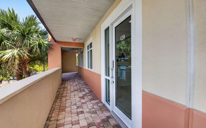 Pictures of Office, Retail property located at 601 N Congress Avenue, Delray Beach, FL 33445 for lease - image #1