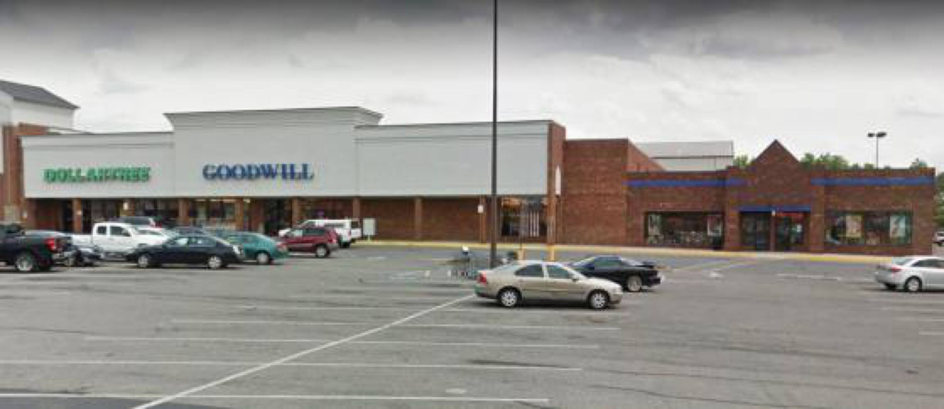 915 Hardy Road, Vinton, VA 24179