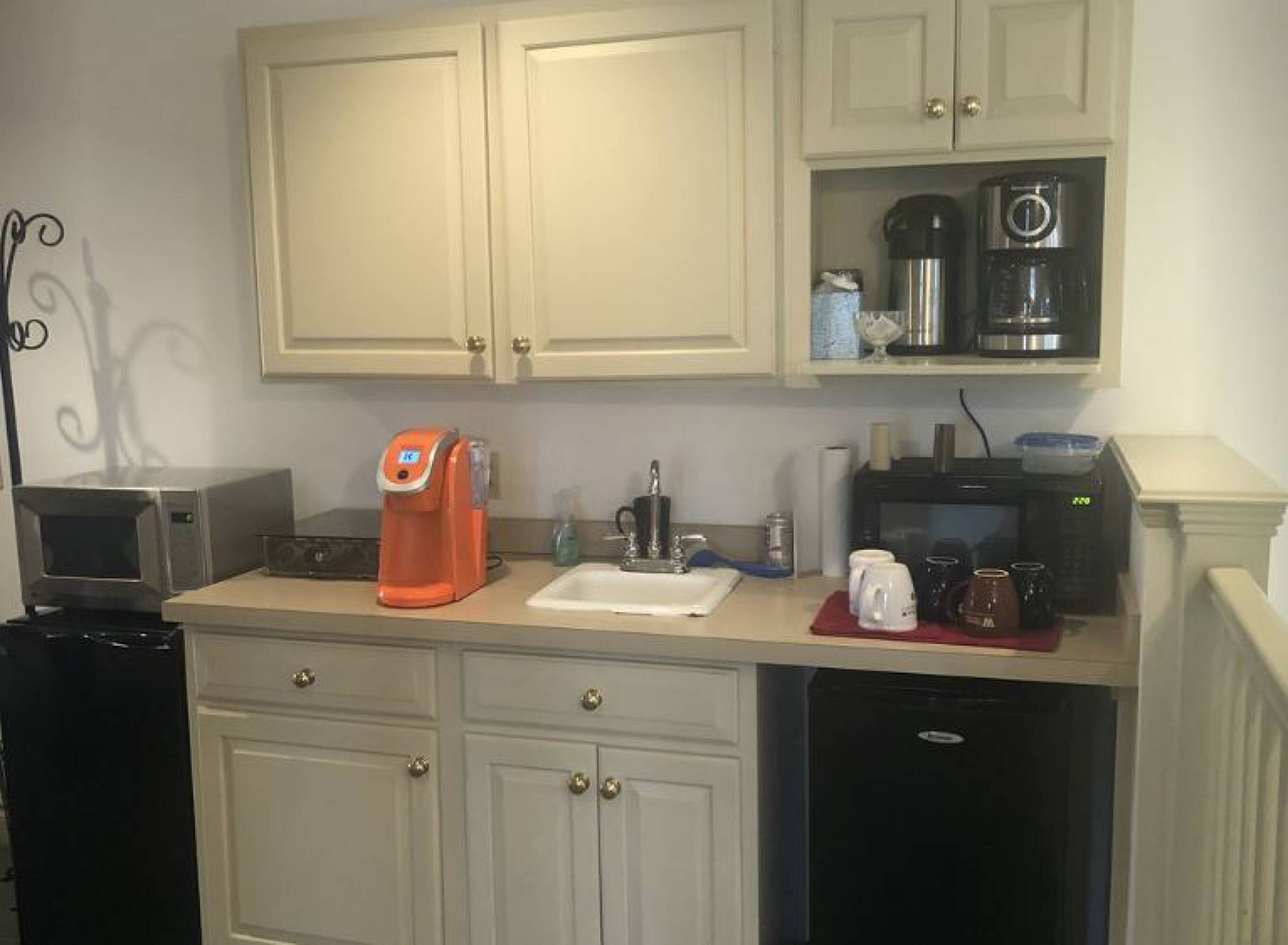 7950 Moorsbridge Road, Portage, MI 49024 Office Space for Lease