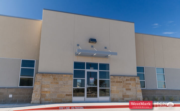 Pictures of Office property located at 6515 68th St, Lubbock, TX 79424 for lease - image #1
