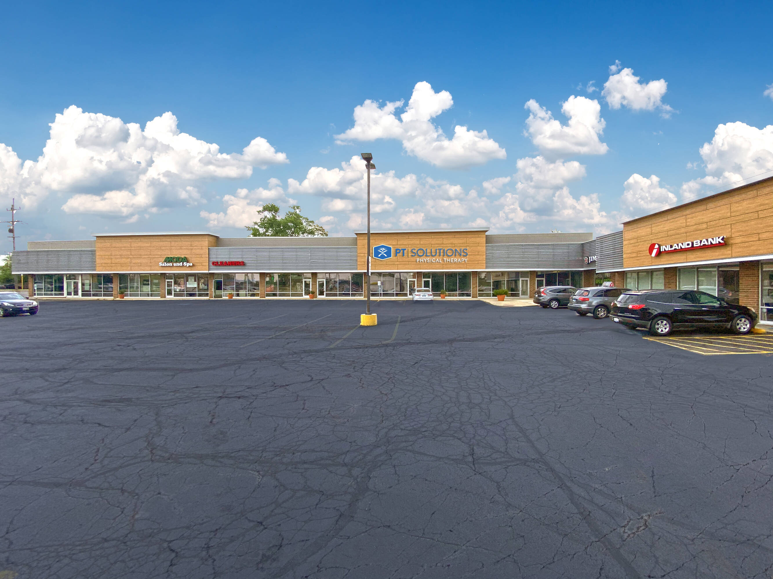 N Wolf Rd, Hillside, IL 60162