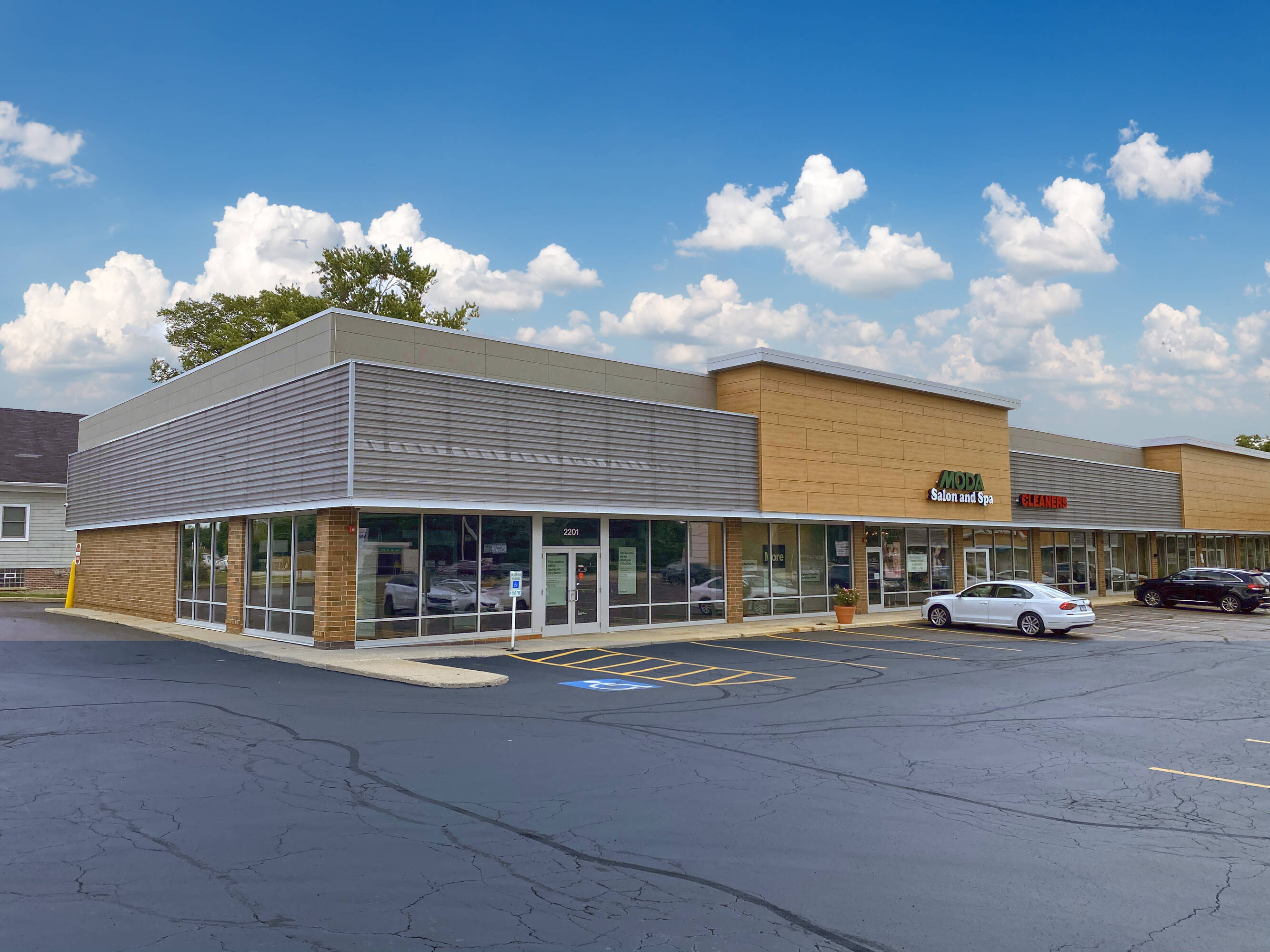 S Wolf Rd, Hillside, IL 60162