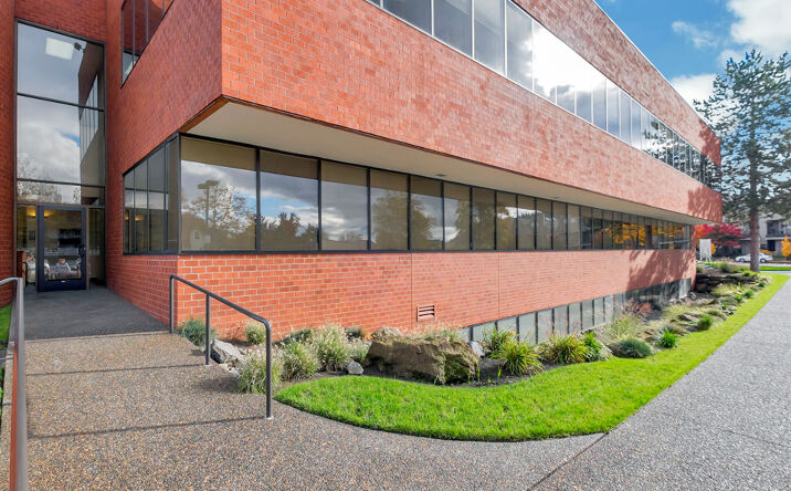 Pictures of Office property located at 501 NE Hood Ave, Gresham, OR 97030 for lease - image #1