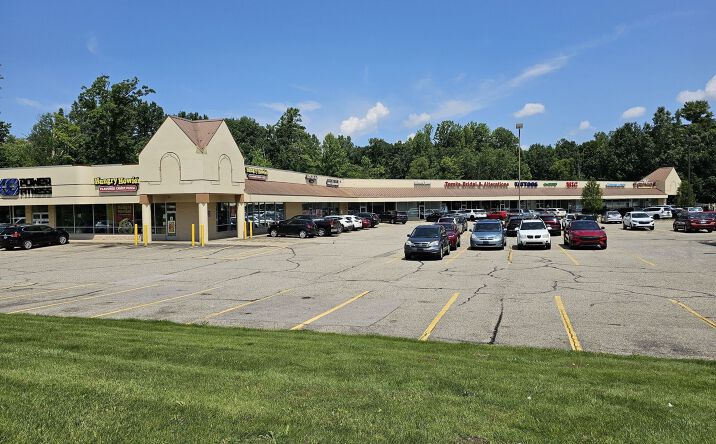 Pictures of Retail property located at 1851 44th St. SW, Wyoming, MI 49519 for lease - image #1