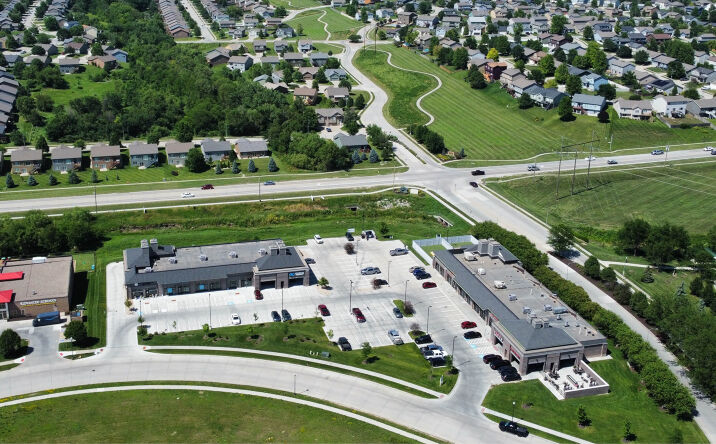 Pictures of Retail, Office, Restaurant property located at 18960 Edna St, Omaha, NE 68136 for lease - image #1